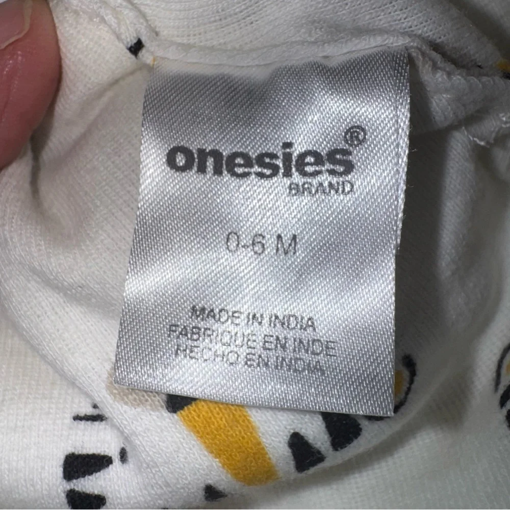 Baby Hat Bundle 0–6M Onesies & Baby Essentials Beanies Neutral Blue Tiger Lot